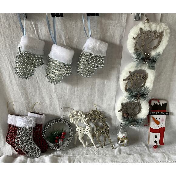 Mixed Lot of 20 Christmas Ornaments - Picture 3 of 10